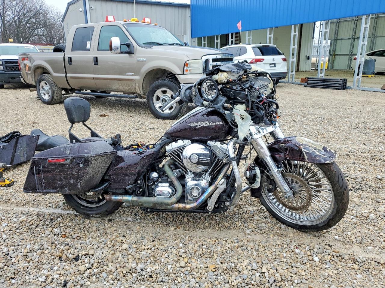 Salvage Harley-Davidson Fl Image