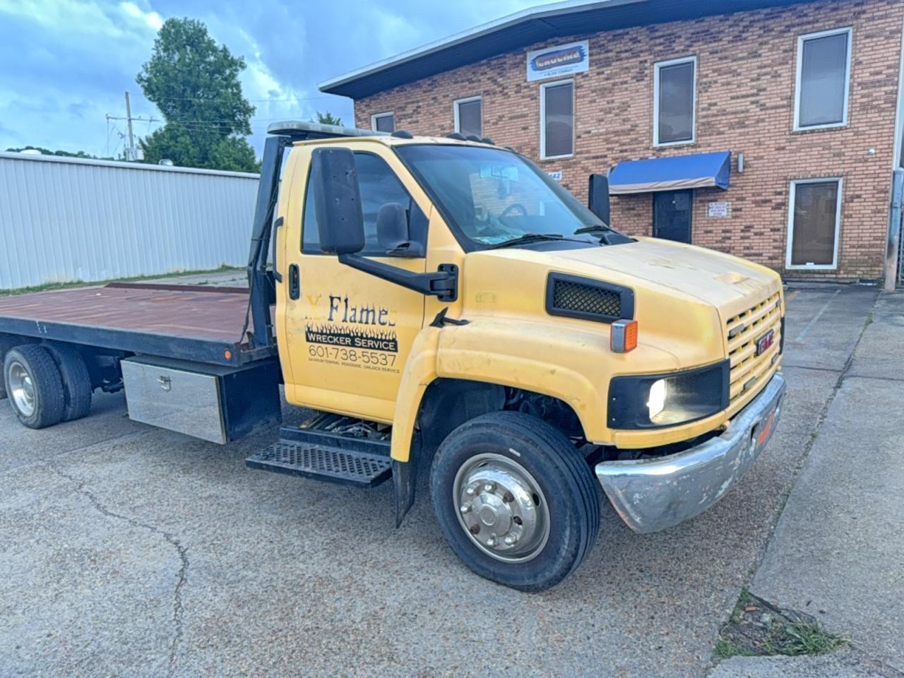 Salvage GMC C K R5500 Image