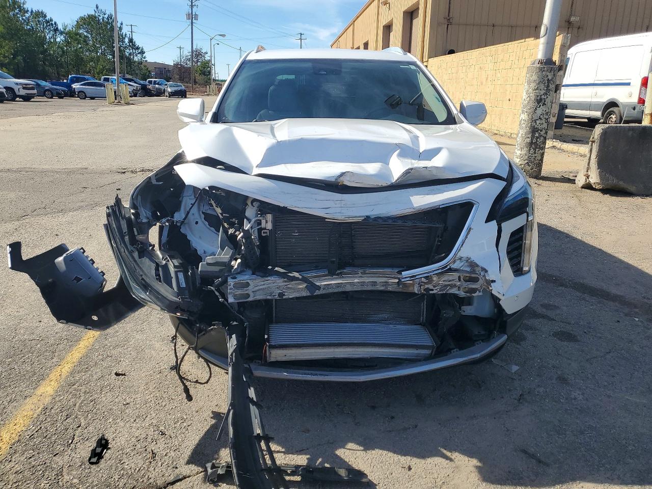 Cadillac XT4 Premium Luxury