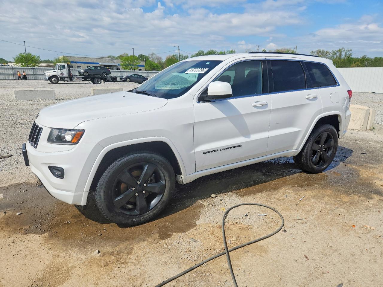 Salvage Jeep Cherokee Image