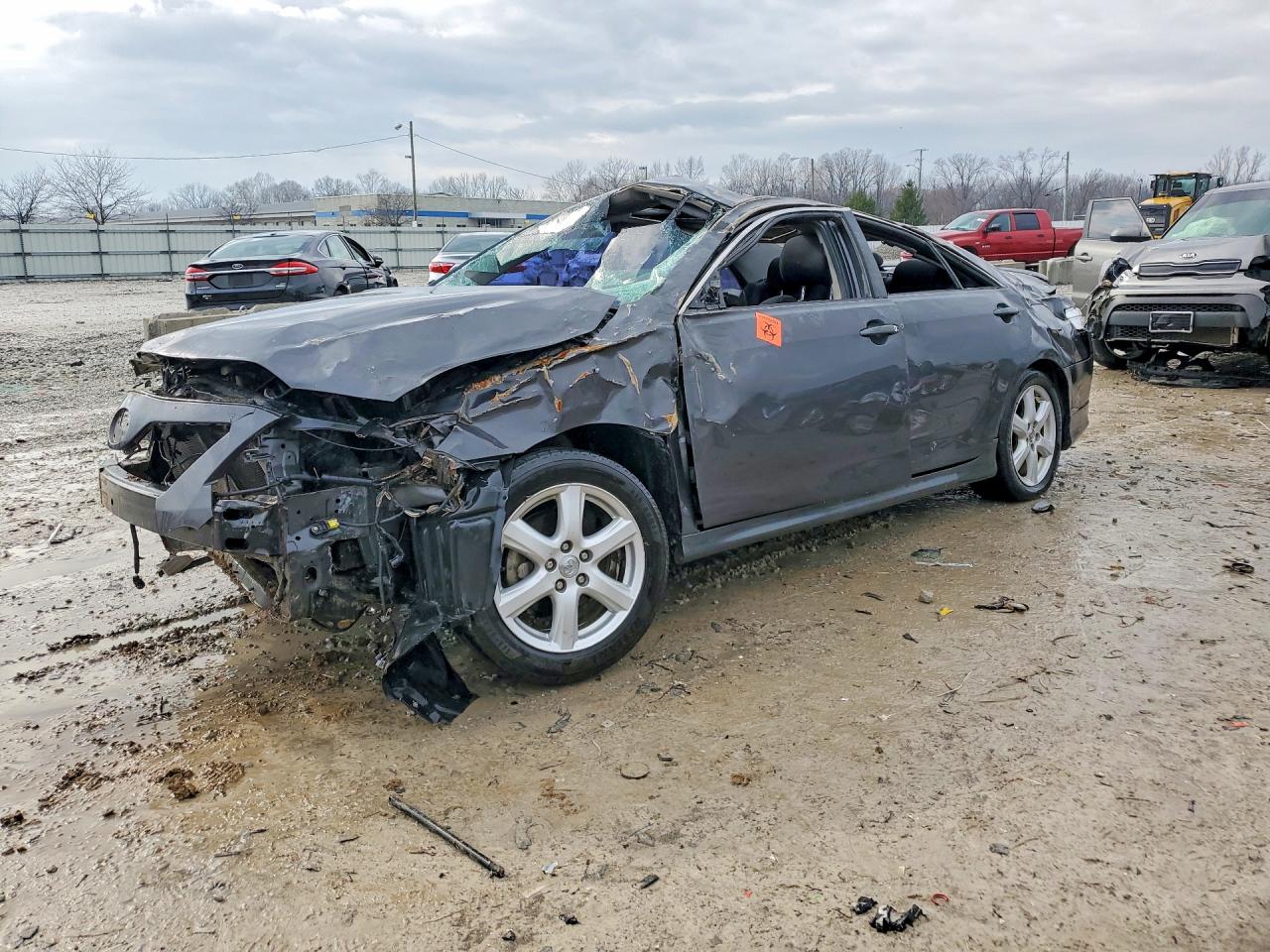Salvage Toyota Camry Image