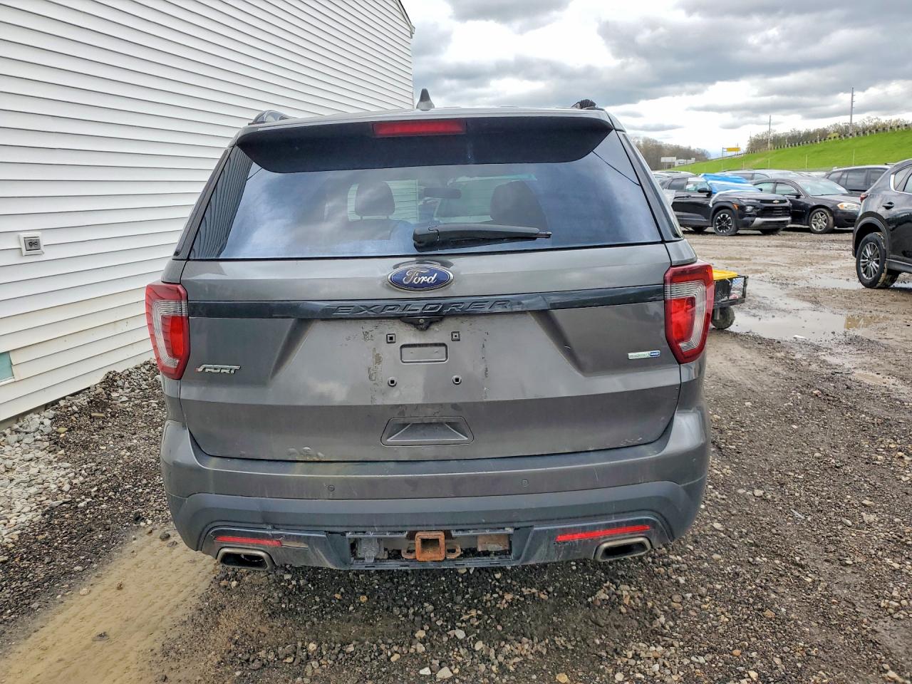 Ford Explorer Sport
