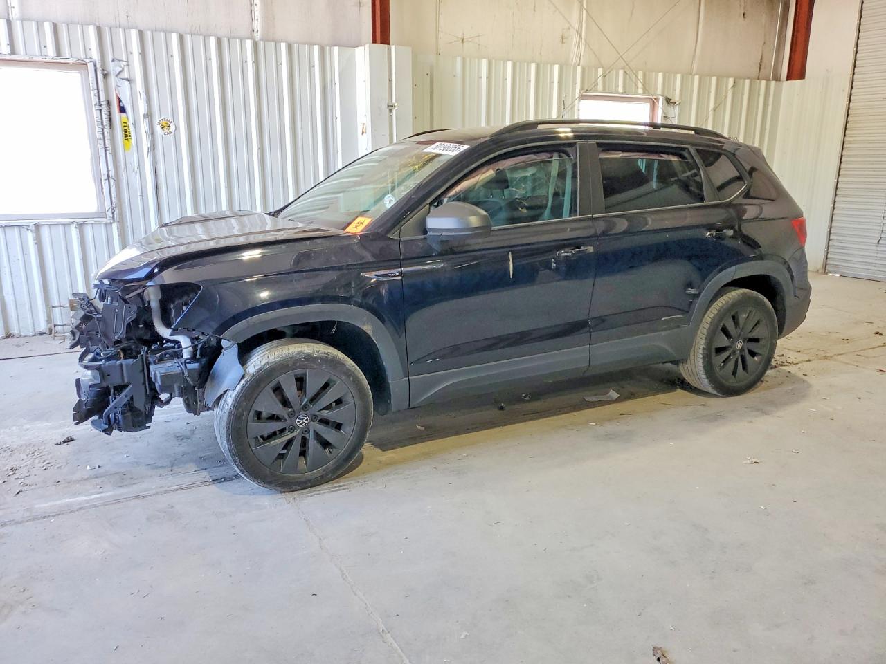Salvage Volkswagen Taos Image