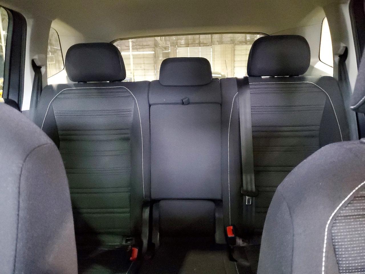 Volkswagen Tiguan S