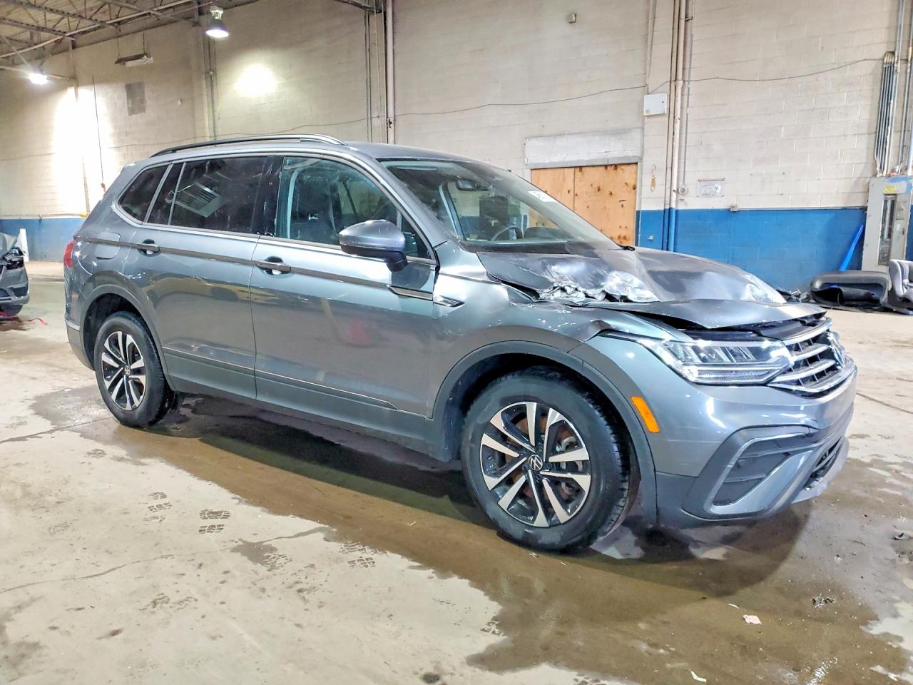 Volkswagen Tiguan S
