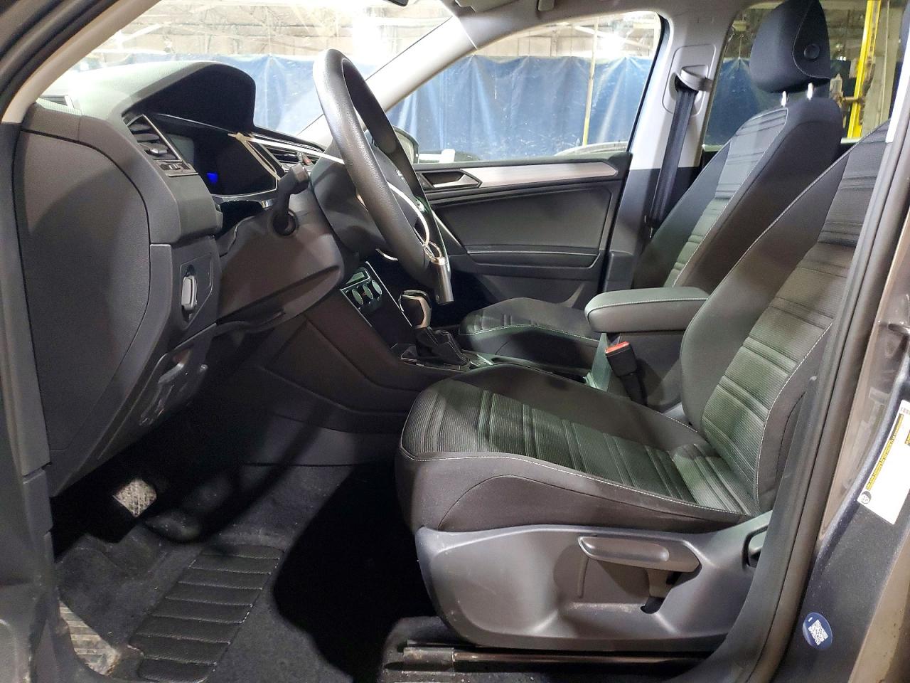 Volkswagen Tiguan S