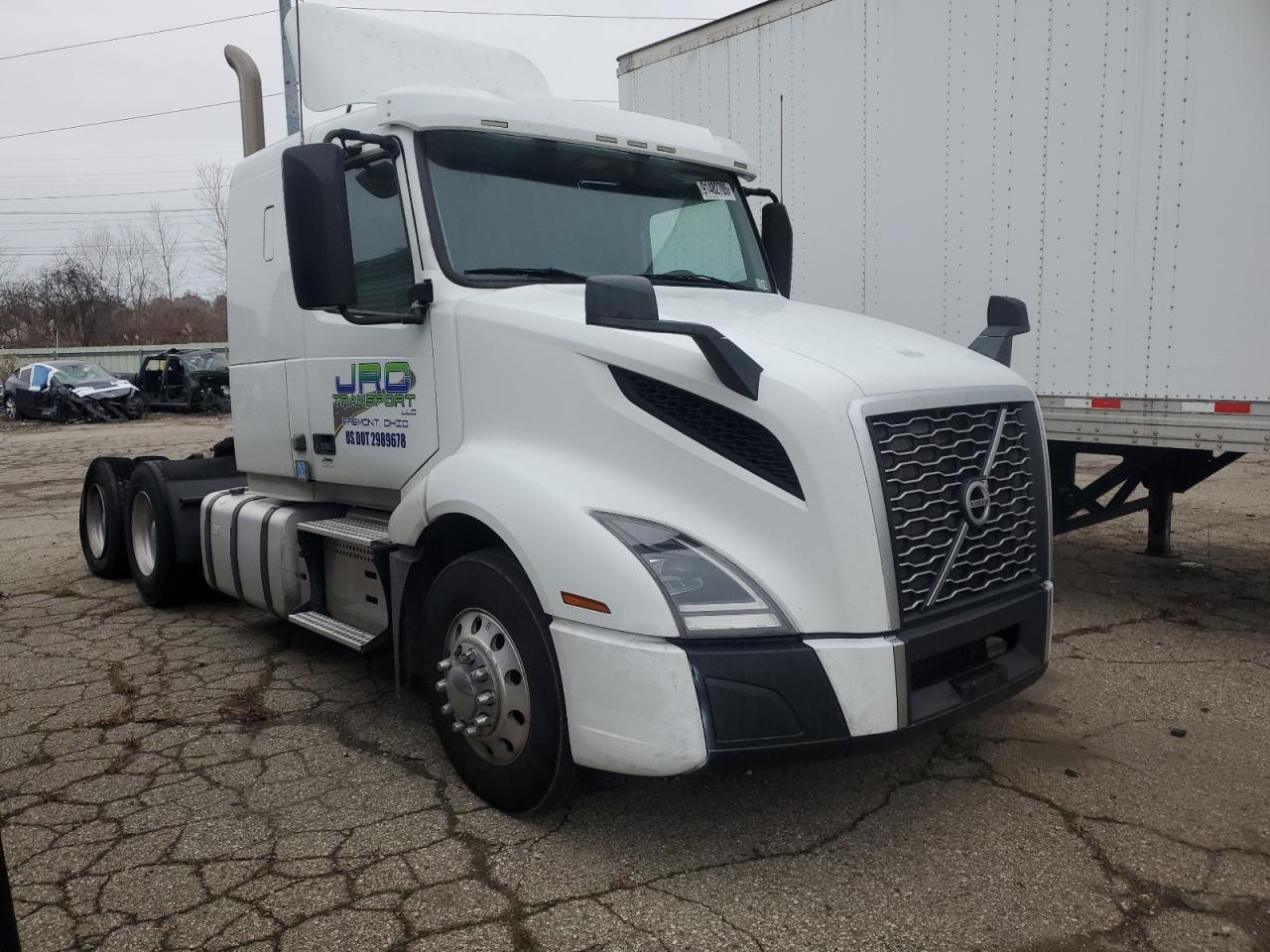 Salvage Volvo Vnl Image