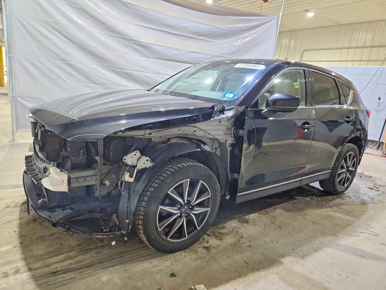 Salvage Mazda Cx Image