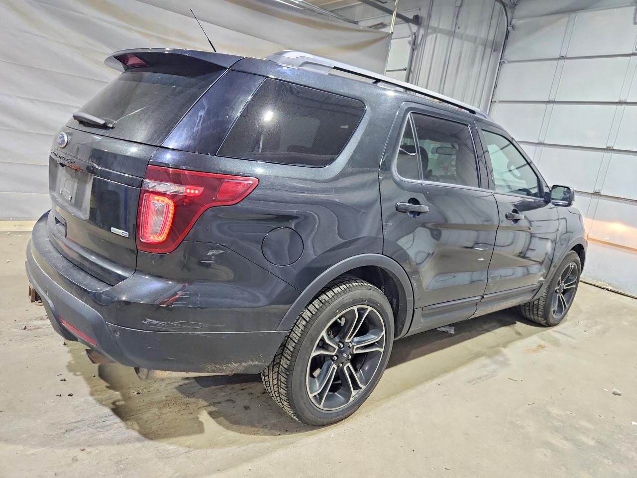 Ford Explorer Sport
