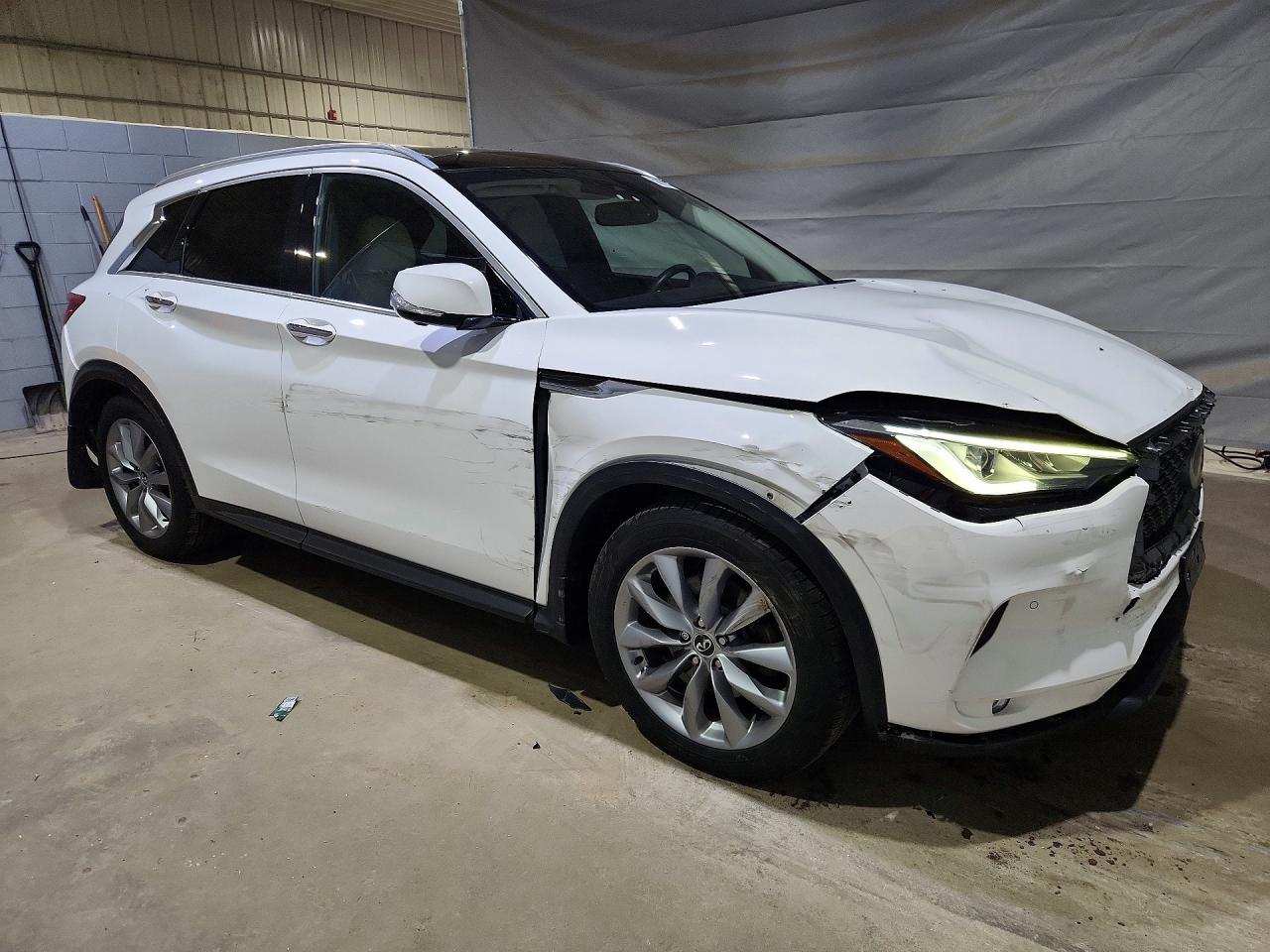 INFINITI Qx Essential
