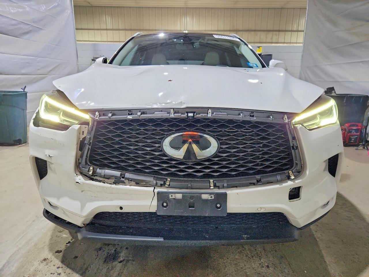 INFINITI Qx Essential