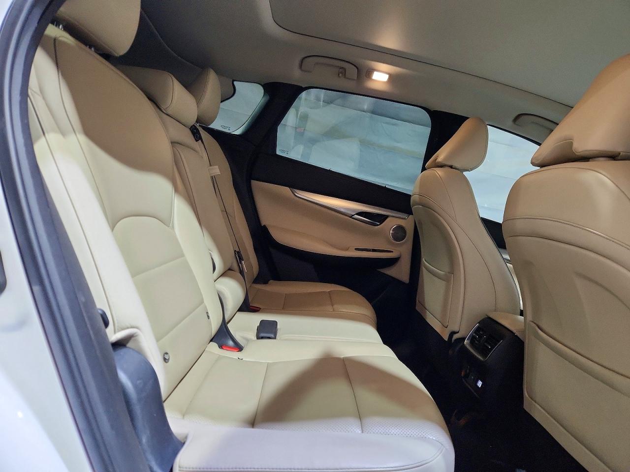 INFINITI Qx Essential