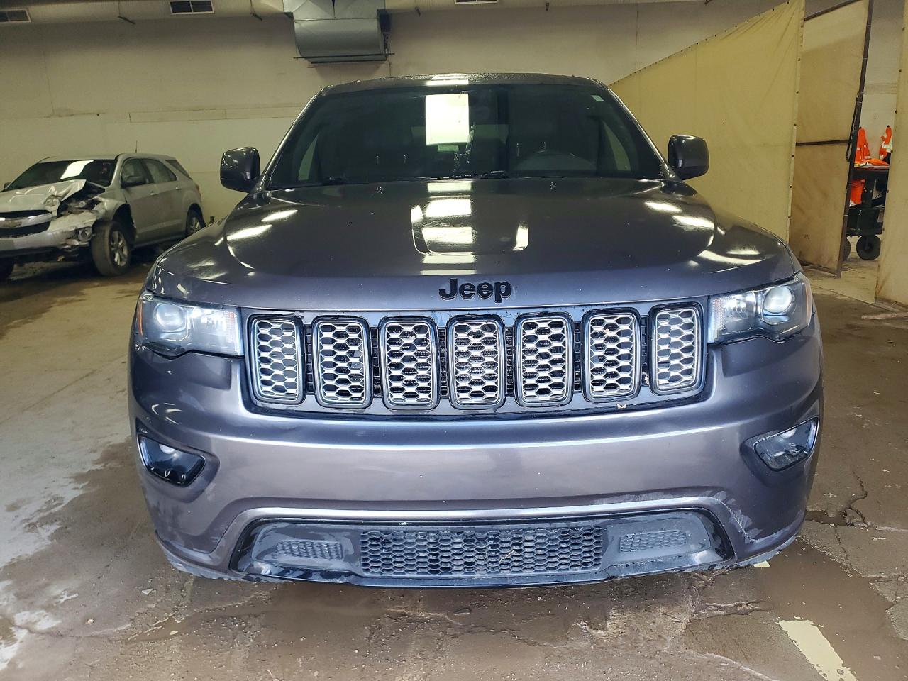 Jeep Grand Cherokee Laredo