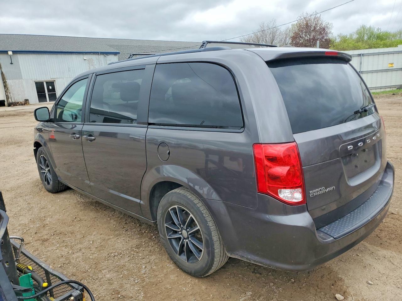 Dodge Caravan Sxt