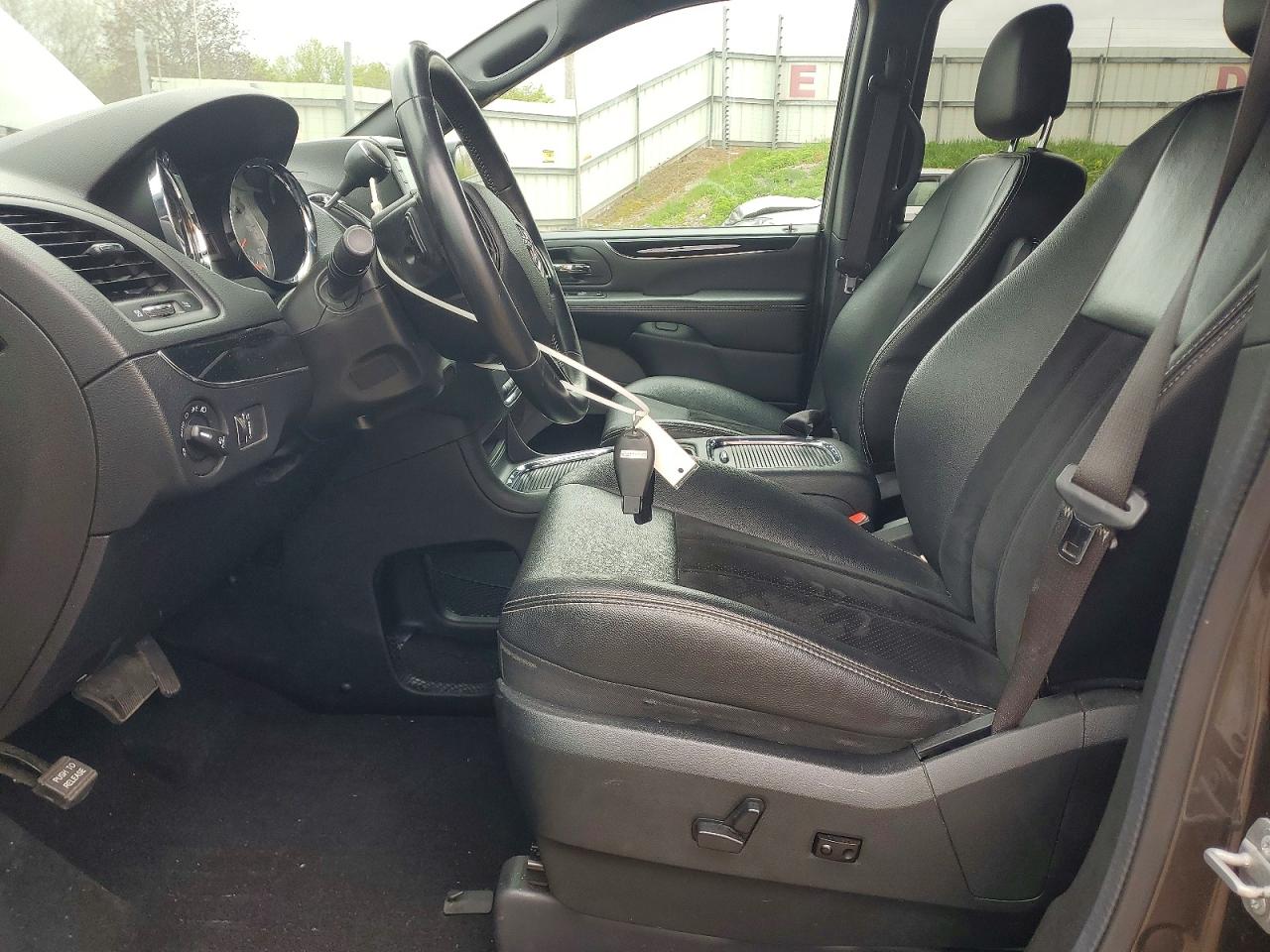 Dodge Caravan Sxt