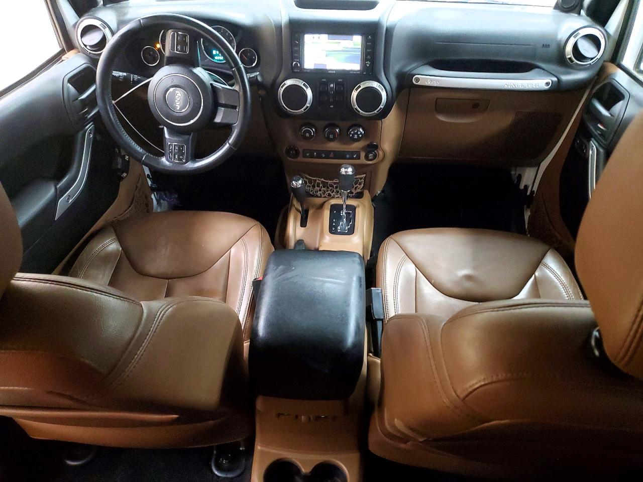 Jeep Wrangler Sahara
