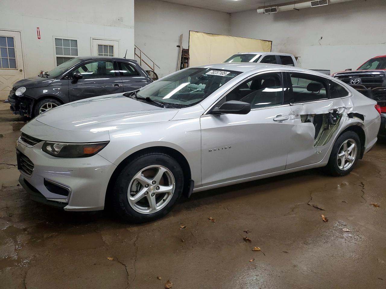 Salvage Chevrolet Malibu Image