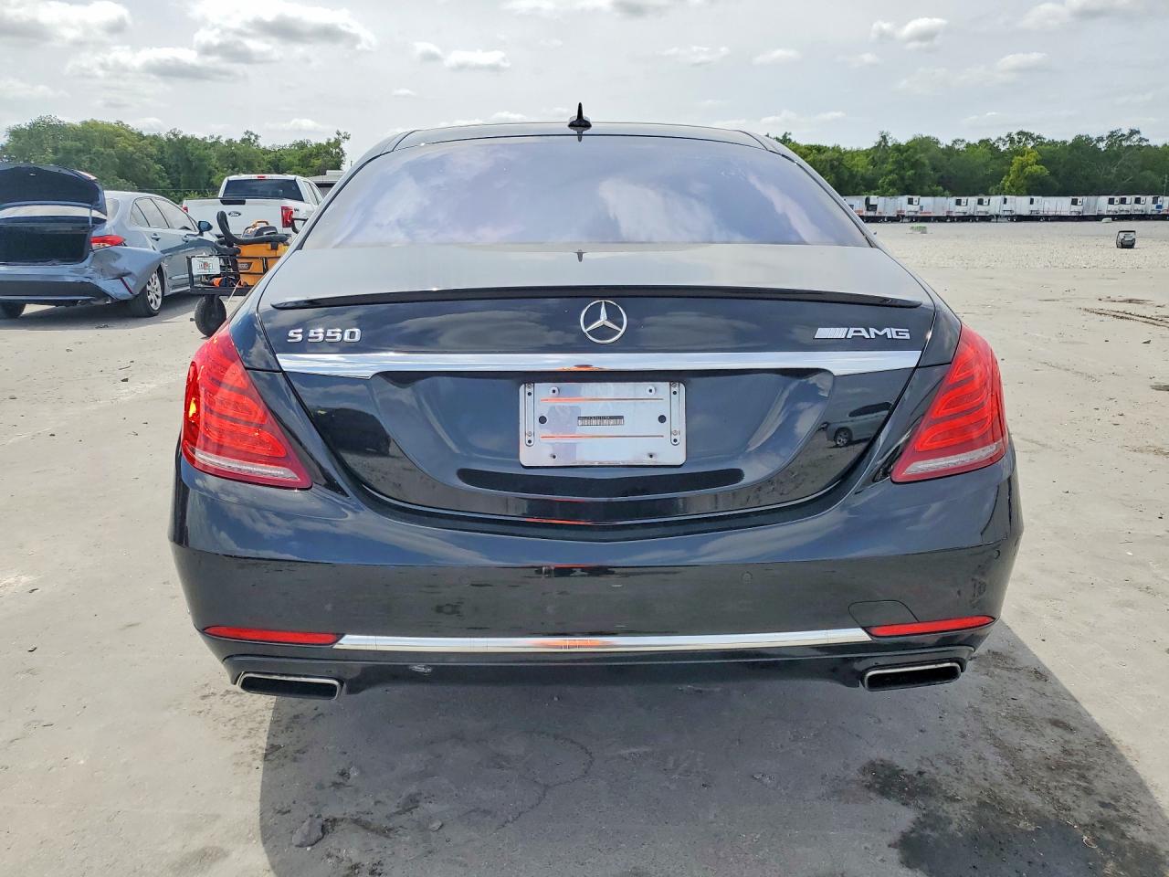 Mercedes-Benz S-Class 550