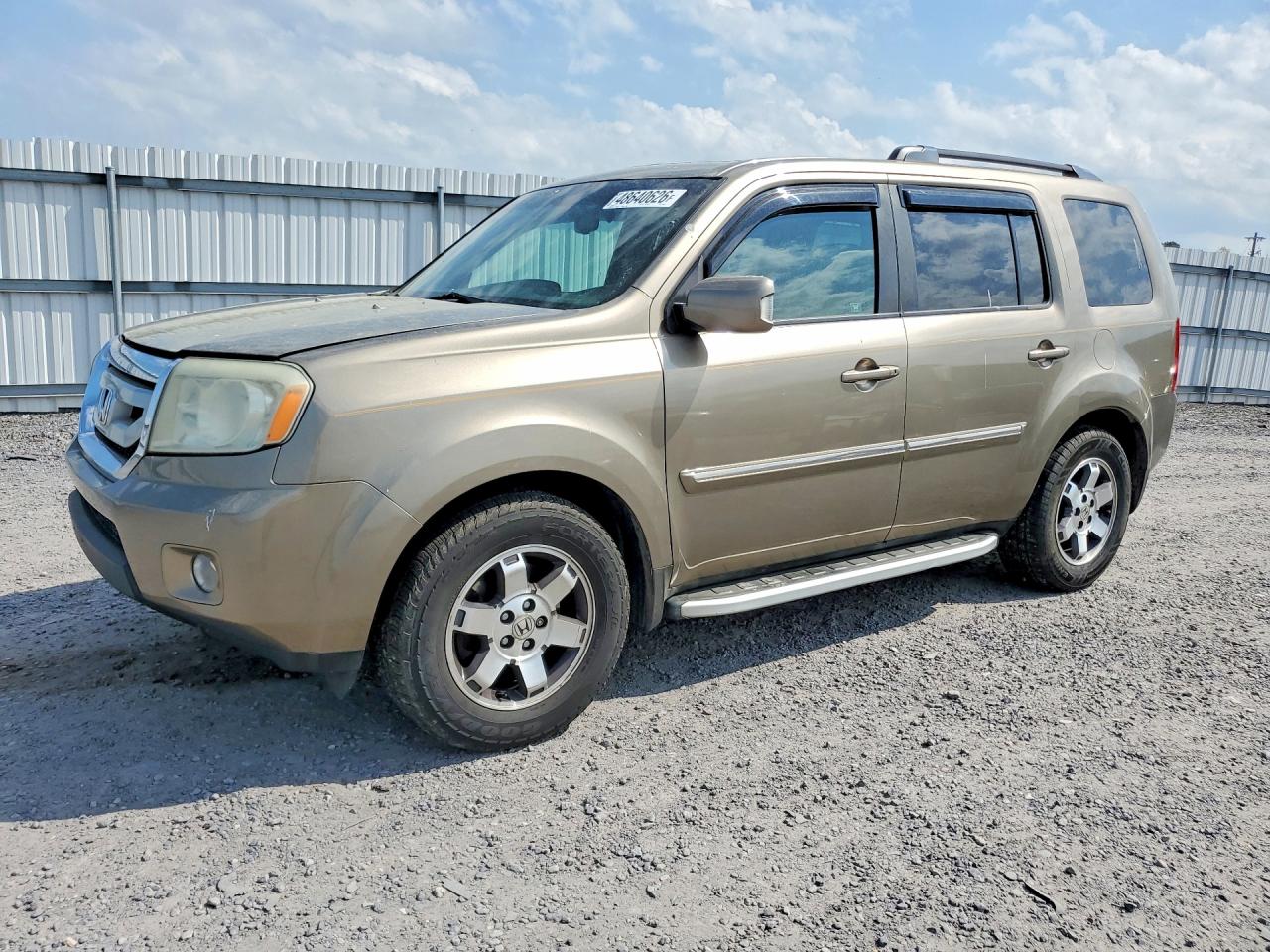 Salvage Honda Pilot Image