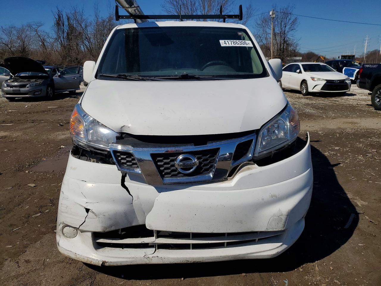 Nissan Nv