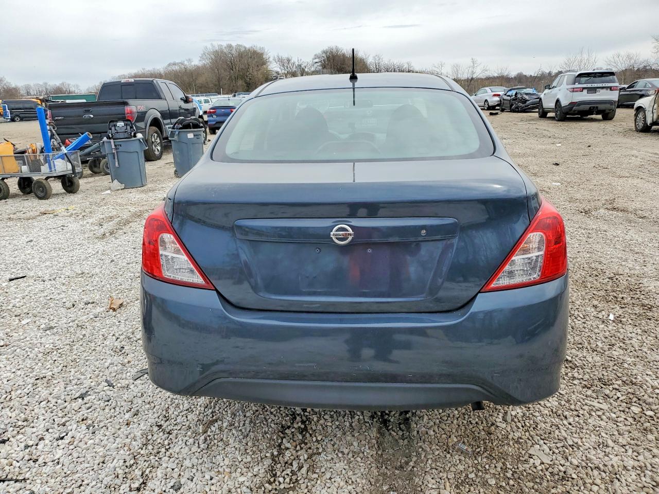 Nissan Versa 1.6 S