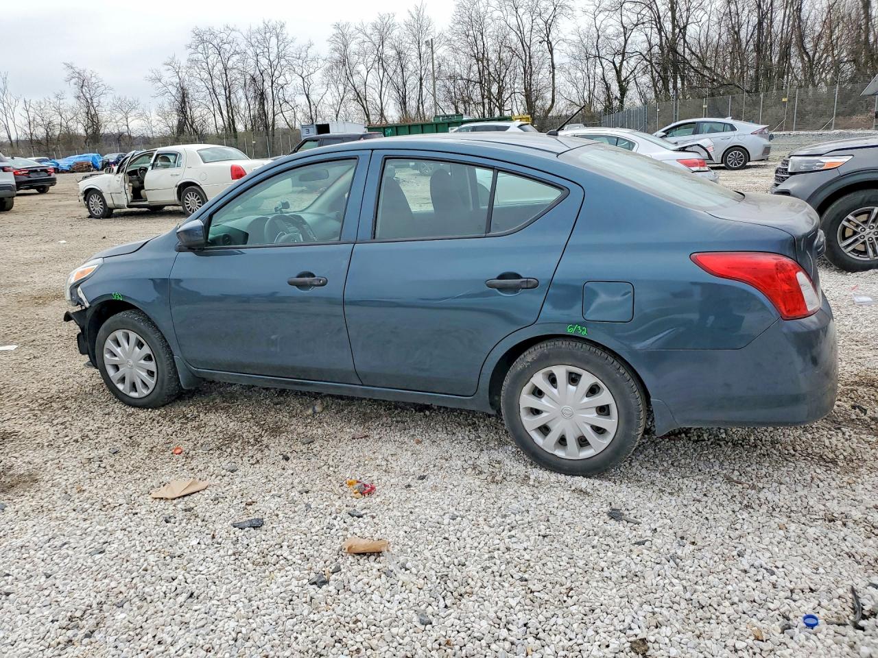 Nissan Versa 1.6 S