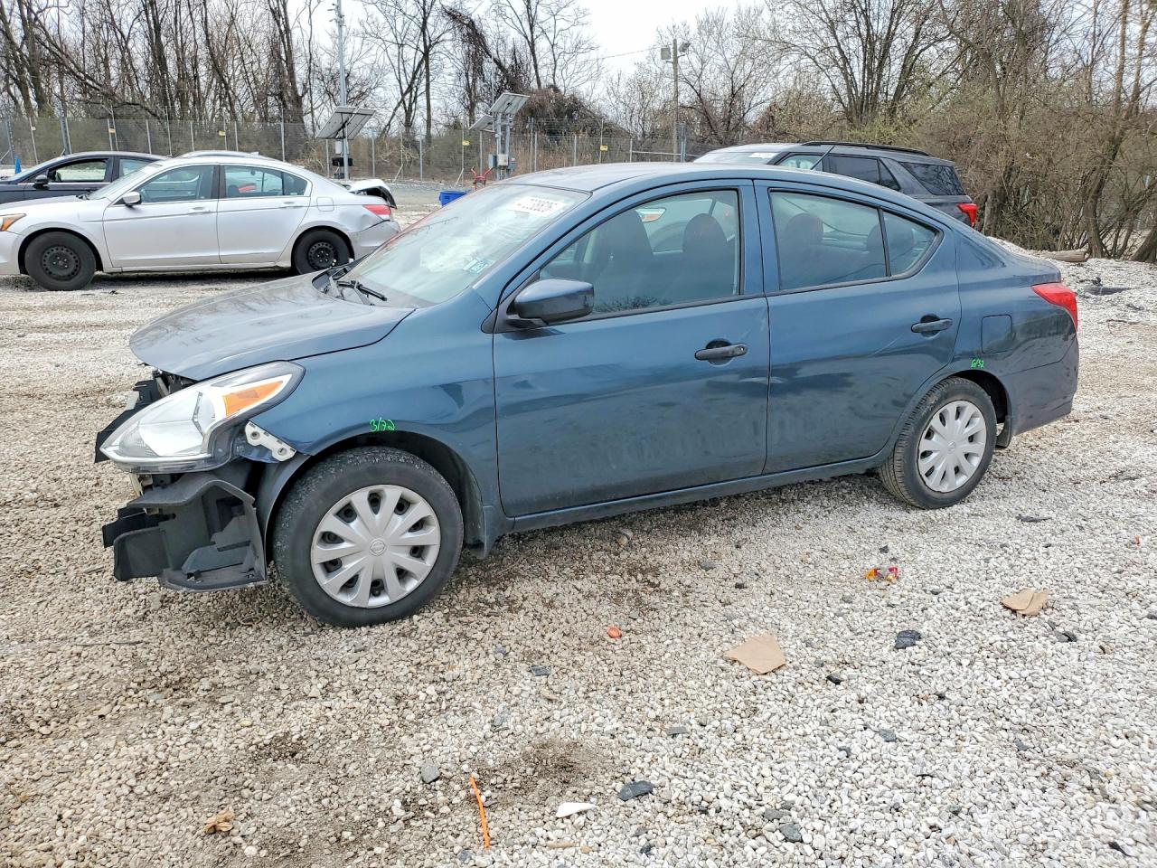 Salvage Nissan Versa Image