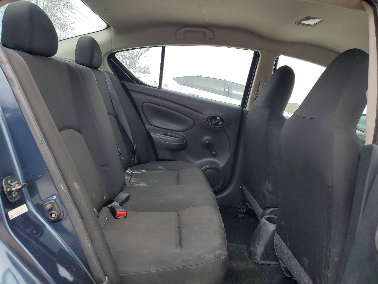 Nissan Versa 1.6 S