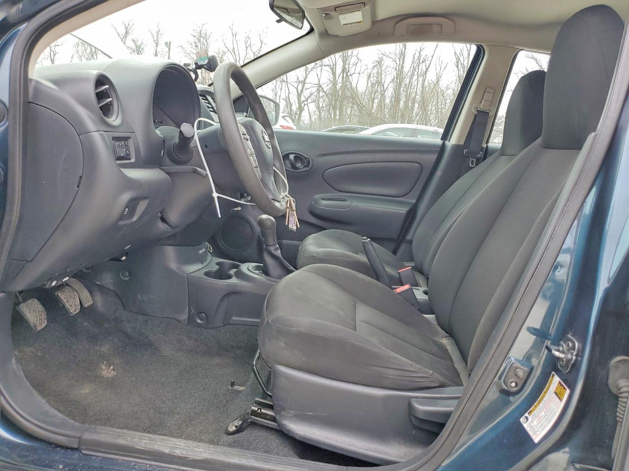 Nissan Versa 1.6 S