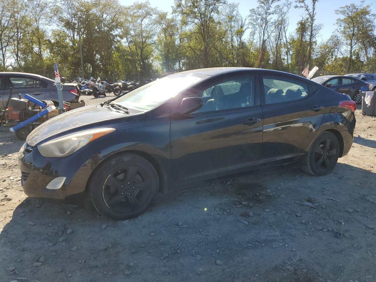 Salvage Hyundai ELANTRA Image