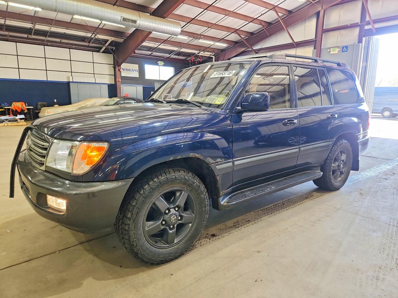Salvage Toyota Land Cruis Image