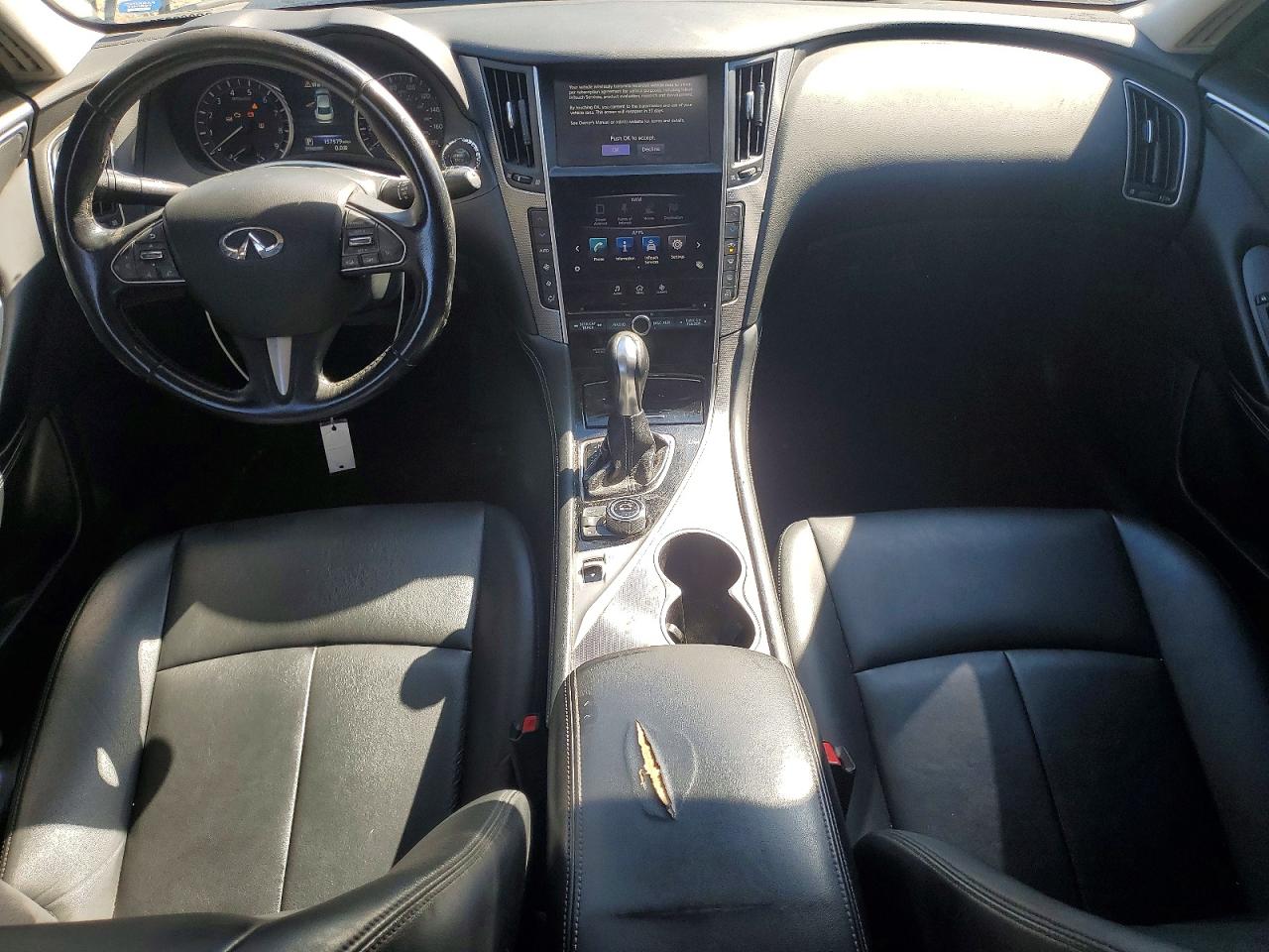 INFINITI Q50 Premium