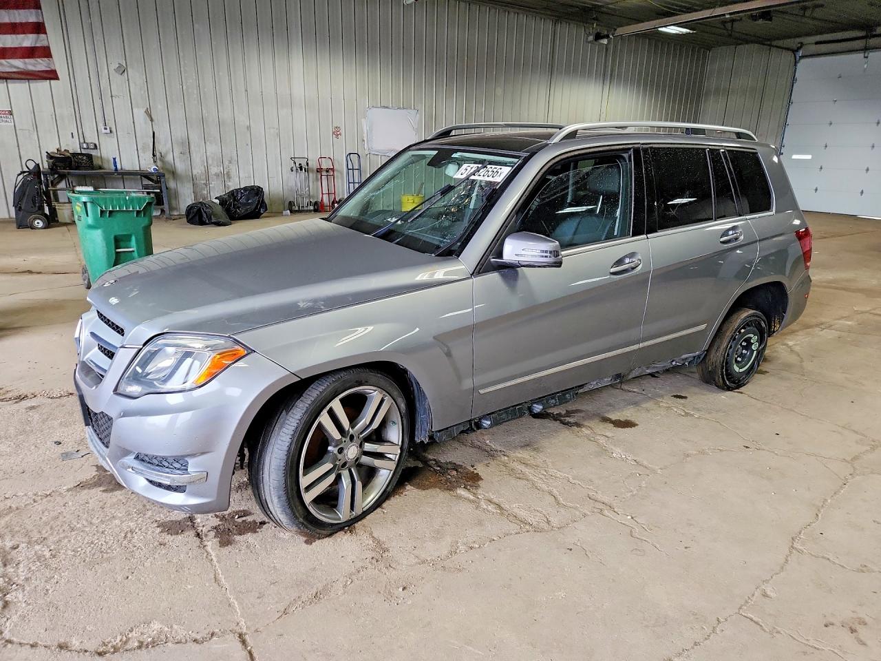 Salvage Mercedes-Benz GLK Image