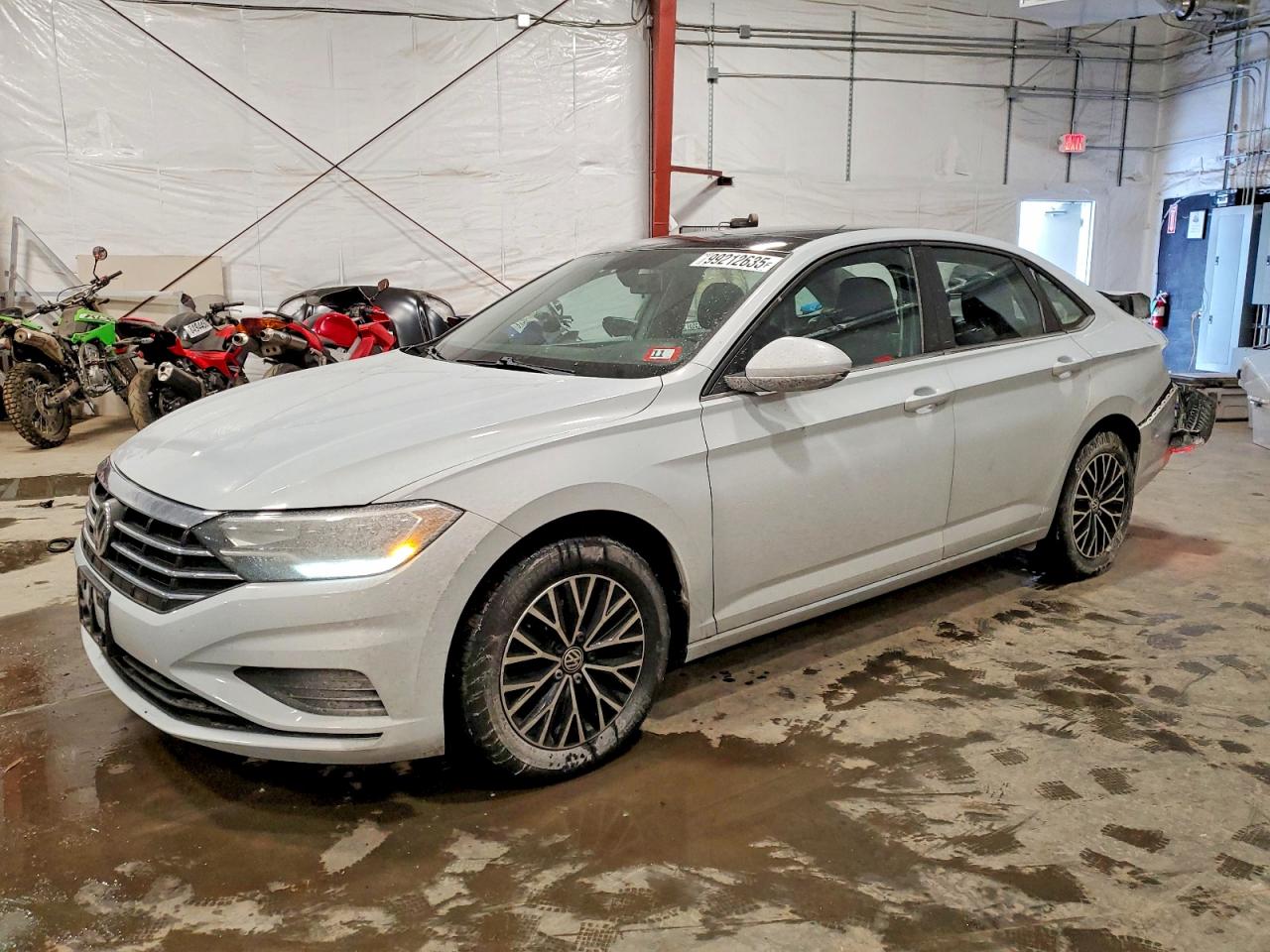 Salvage Volkswagen Jetta Image