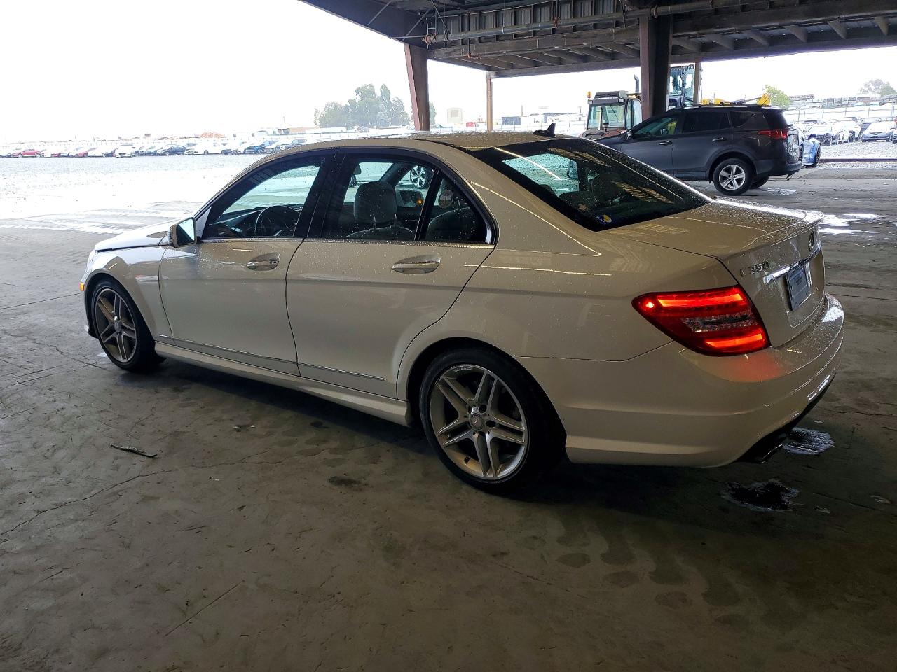 Mercedes-Benz C-Class 350