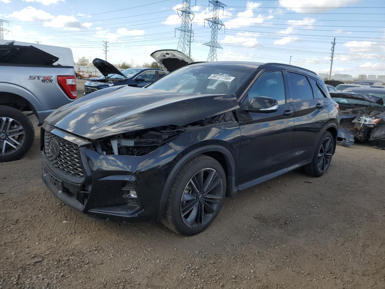 Salvage INFINITI Qx Image