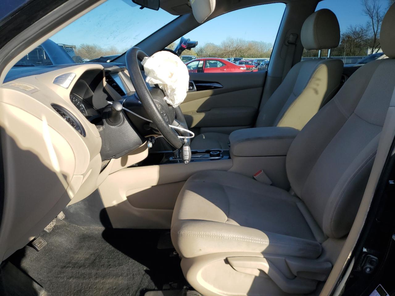 Nissan Pathfinder S
