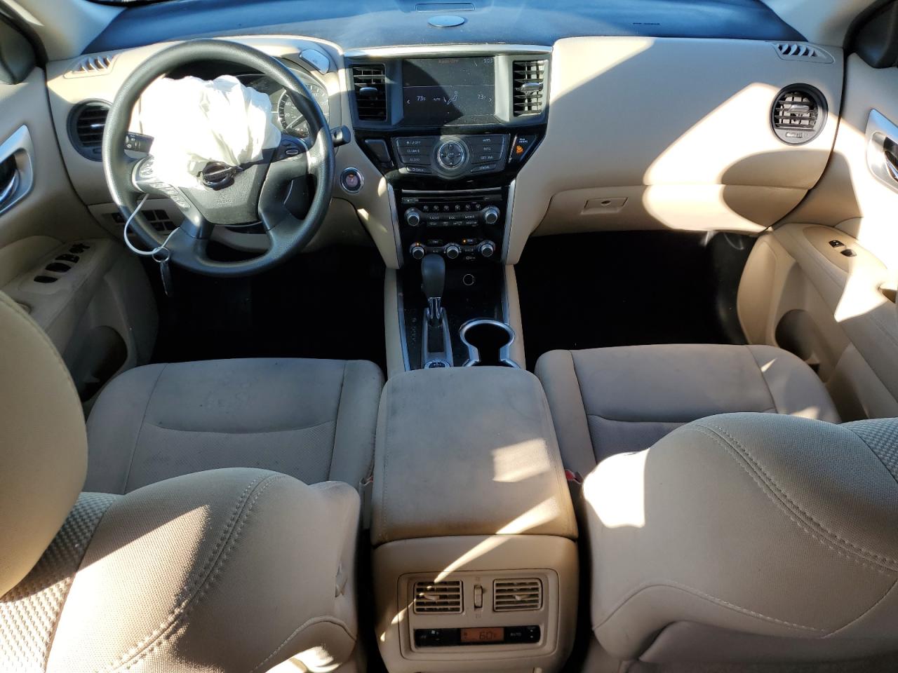 Nissan Pathfinder S