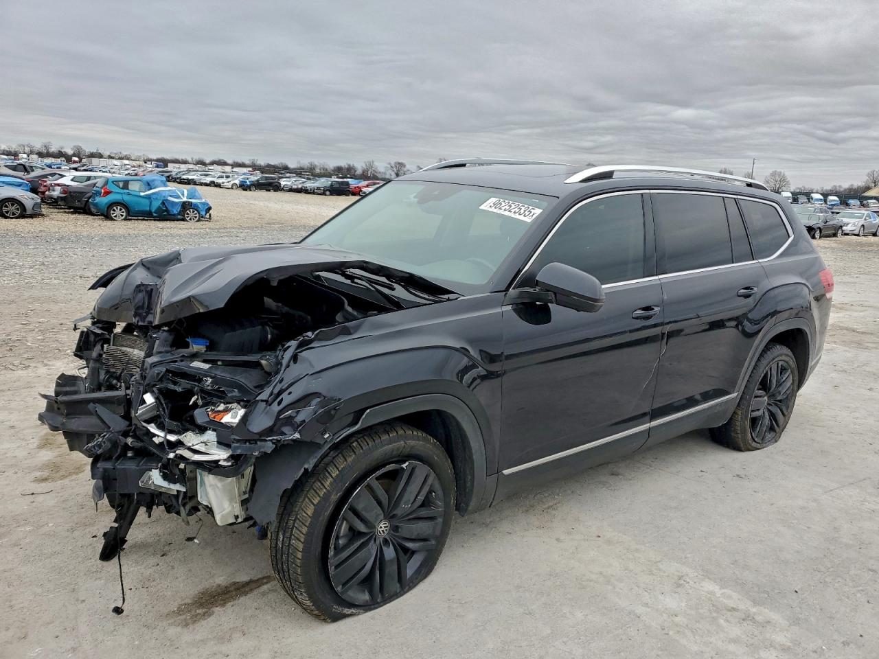 Salvage Volkswagen Atlas Image