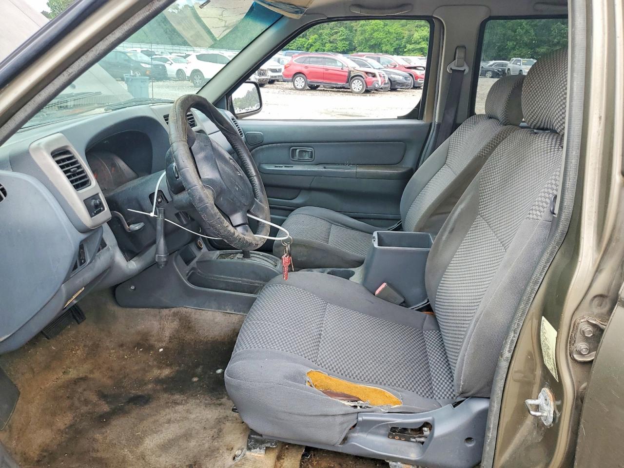 Nissan Frontier Xe