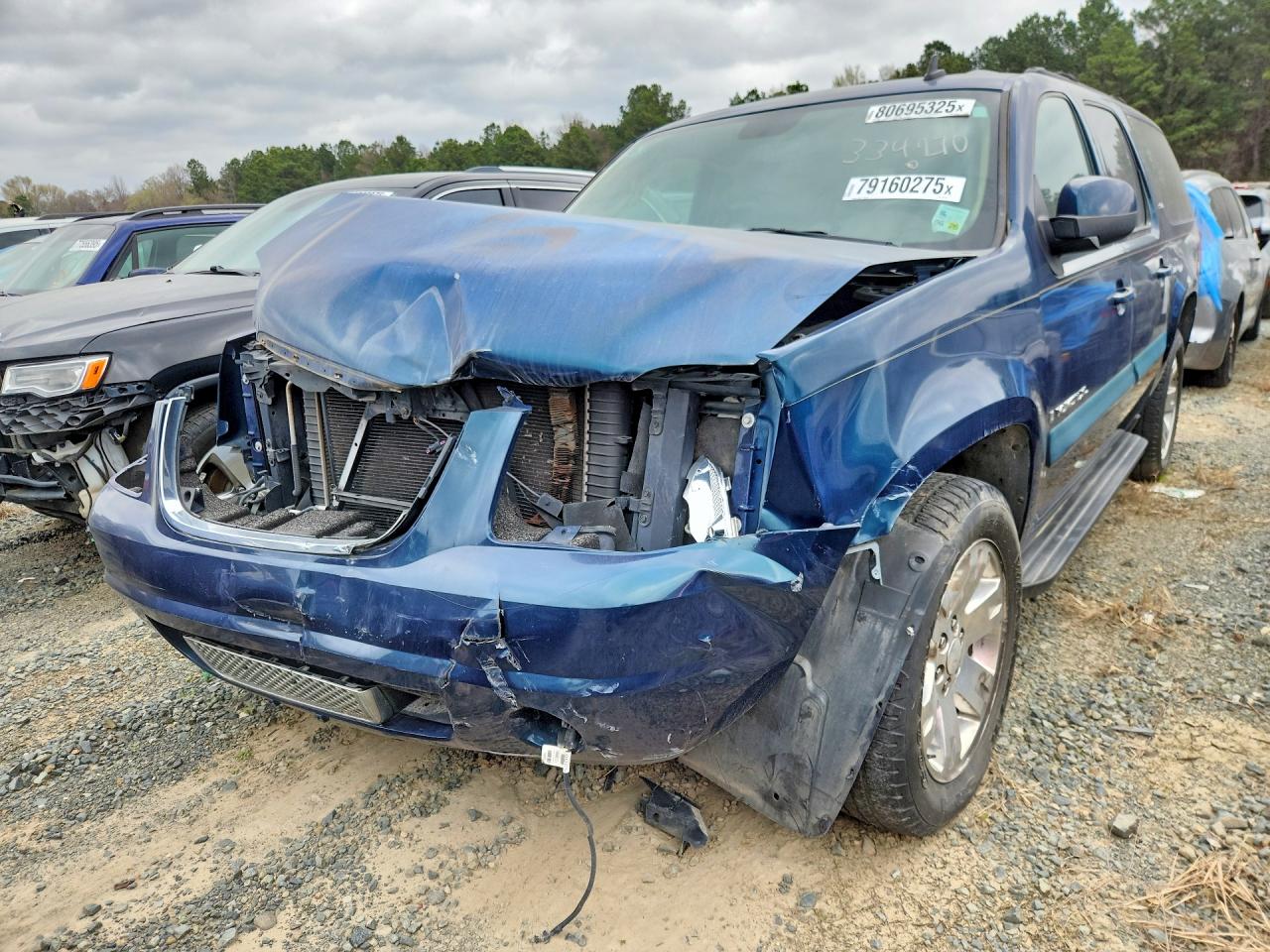 Salvage GMC Yukon Image