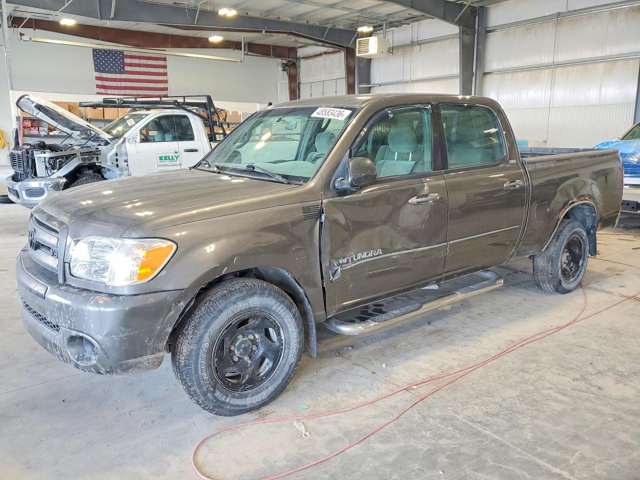 Salvage Toyota Tundra Image