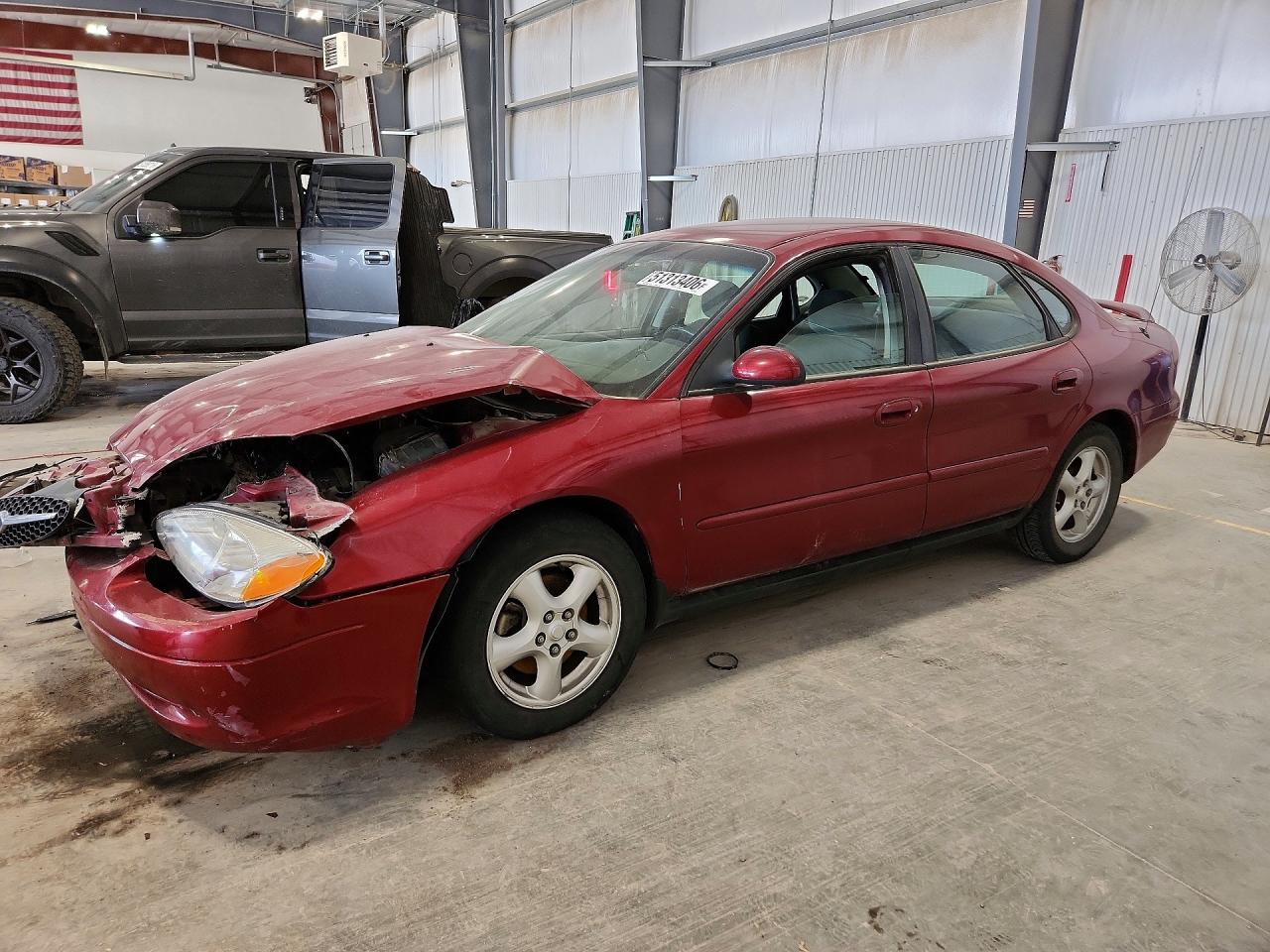 Salvage Ford Taurus Image