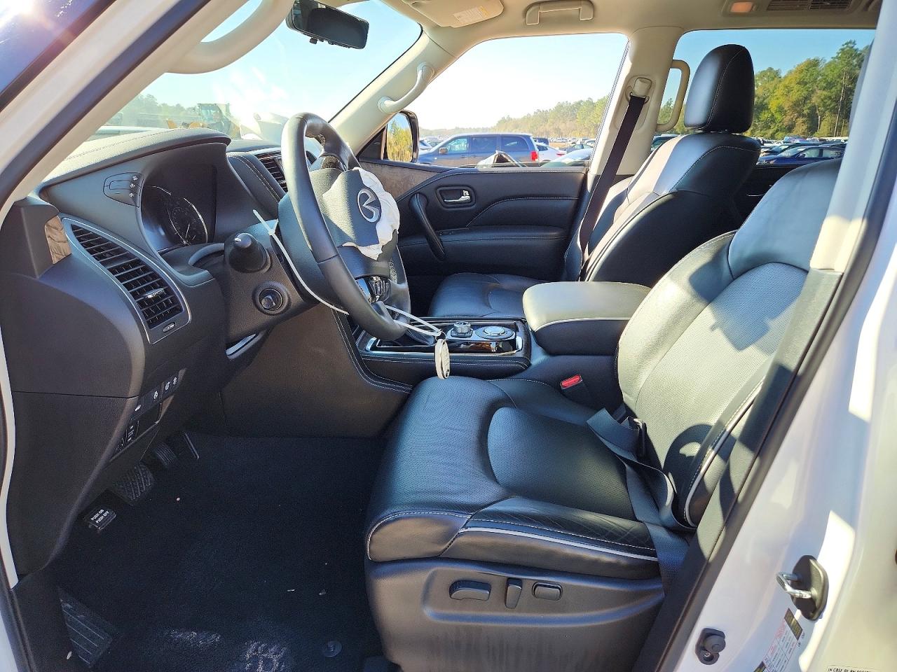 INFINITI Qx Luxe
