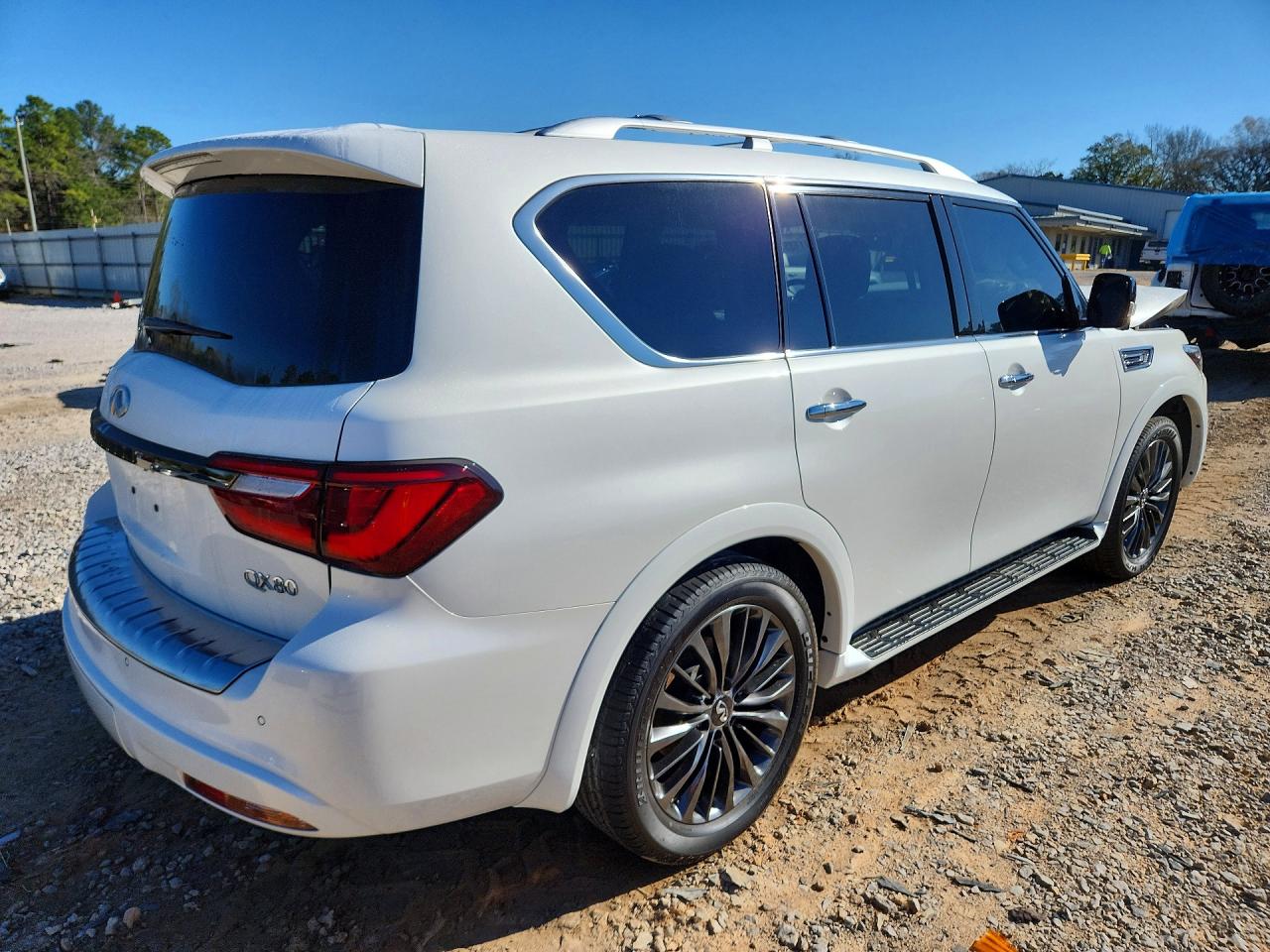 INFINITI Qx Luxe