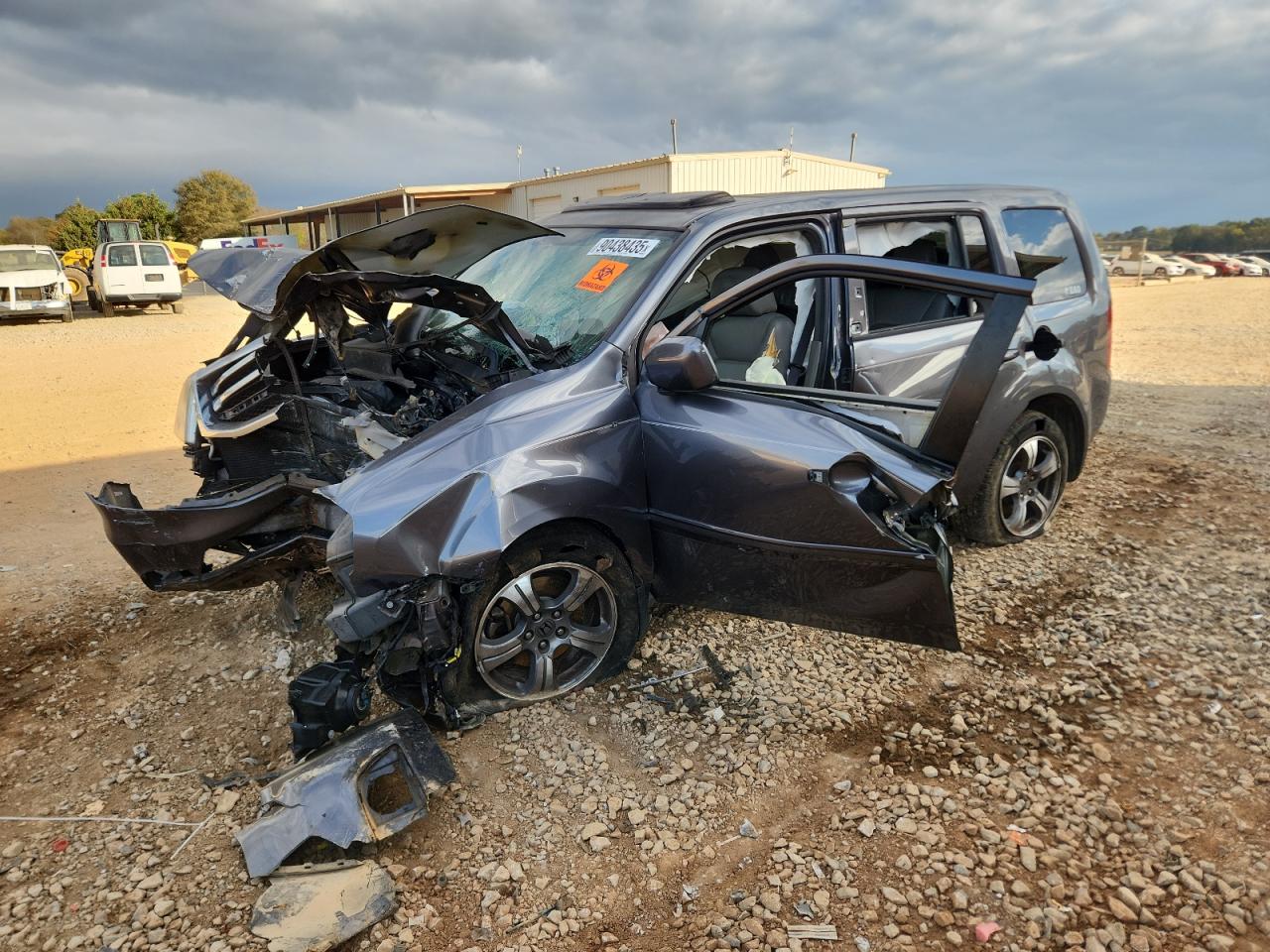 Salvage Honda Pilot Image