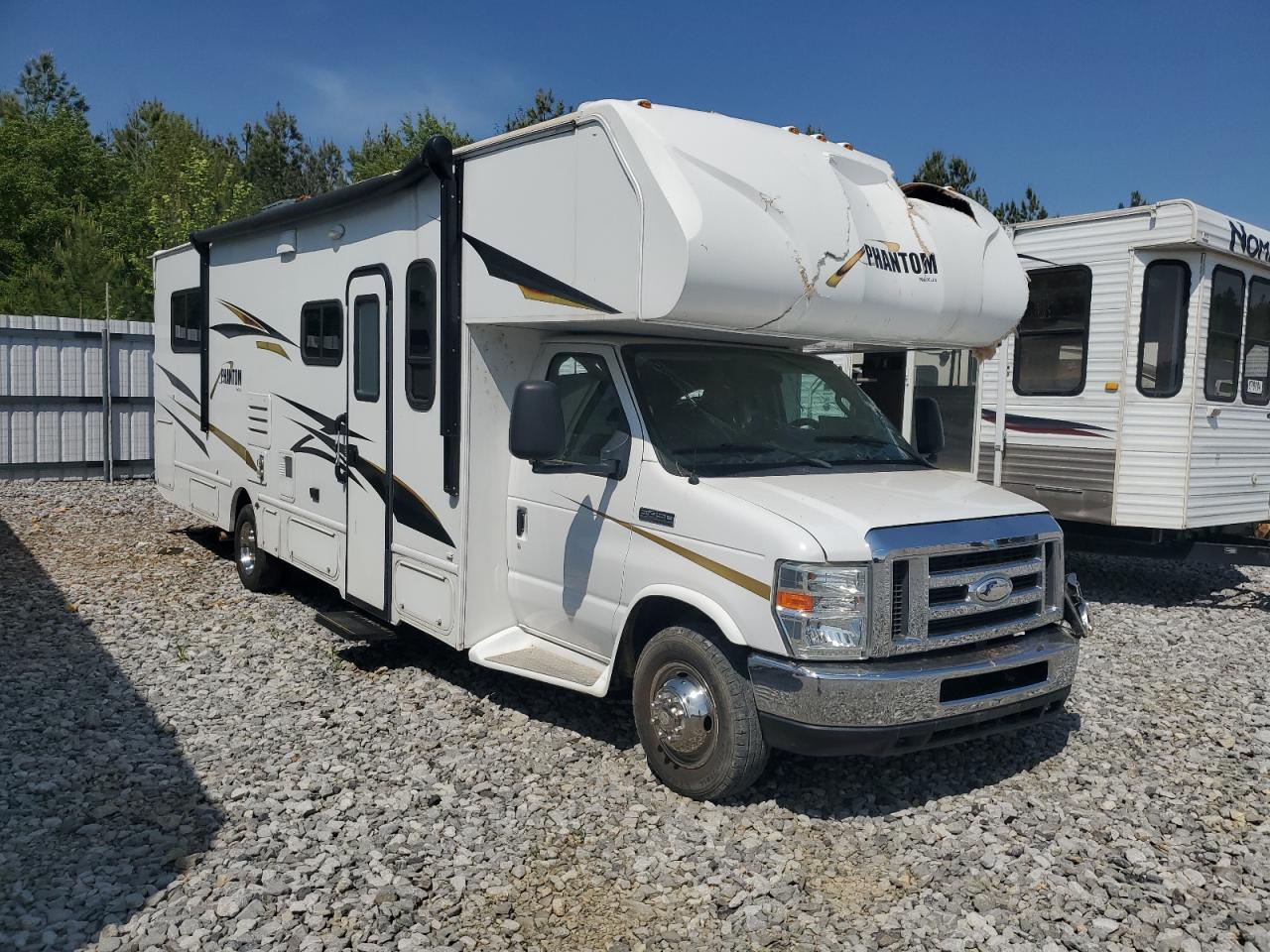 Salvage Nexu Motorhome Image