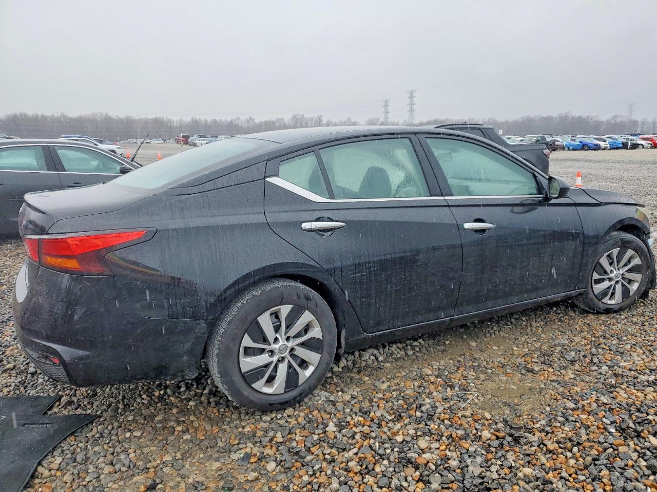 Nissan Altima S