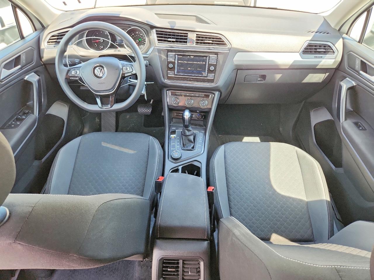Volkswagen Tiguan S