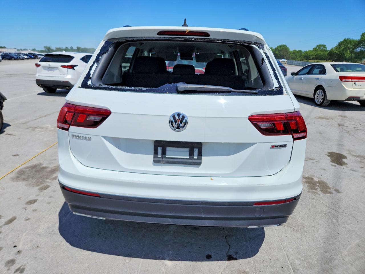 Volkswagen Tiguan S